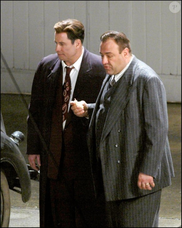 EXCLUSIF - John Travolta et James Gandolfini sur le tournage de leur film Lonely Hearts en Floride le 30 mars 2005