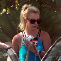 Britney Spears : Ultraféminine et estivale avec son boyfriend à Los Angeles