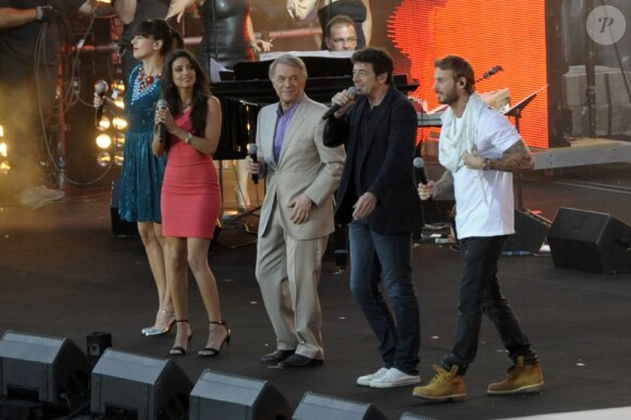 Nolwenn Leroy, Zaz, Salvatore Adamo, Patrick Bruel et M. Pokora lors de la fête de la musique sur France 2 et en direct de Marseille le 21 juin 2013.