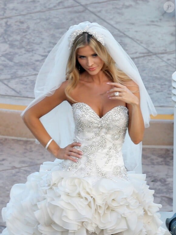 Exclusif - Joanna Krupa, ravissante mariée à l'hôtel Park Hyatt Aviara. Carlsbad, le 13 juin 2013.