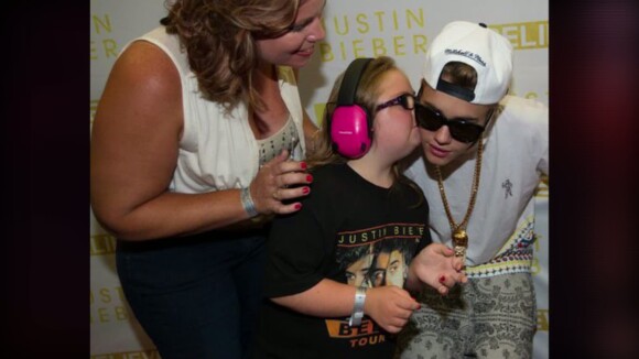 Justin Bieber : Dans les bras d'une jeune fan handicapée, il redore son blason !