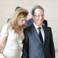 François Hollande et Valérie Trierweiler visitent des collections du Musée d’Art islamique à Doha le 23 juin 2013.