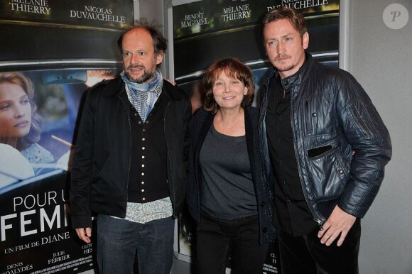 Denis Podalydès, la réalisatrice Diane Kurys et Benoît Magimel à la première du film Pour une Femme au cinéma Publicis des Champs-Elysées à Paris le 24 juin 2013.