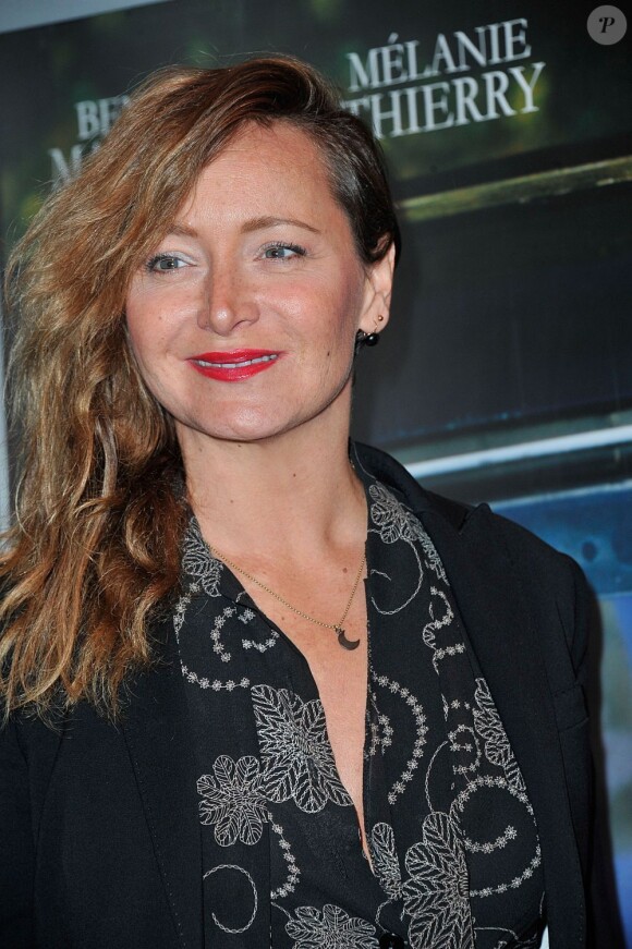 Julie Ferrier pendant la première du film Pour une Femme au cinéma Publicis des Champs-Elysées à Paris le 24 juin 2013.