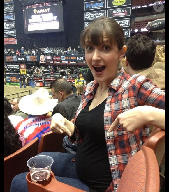 Kathryn Fiore, 33 ans, posait enceinte sur Twitter, le 11 février 2013.