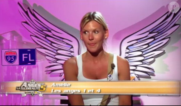 Amélie émue dans Les Anges de la télé-réalité 5 le vendredi 28 juin 2013 sur NRJ 12