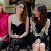 La styliste Tara Swennen, Kristen Stewart et Elsa Zylberstein assistent au défilé haute couture de Zuhair Murad à la Villa Montmorency. Paris, le 4 juillet 2013.