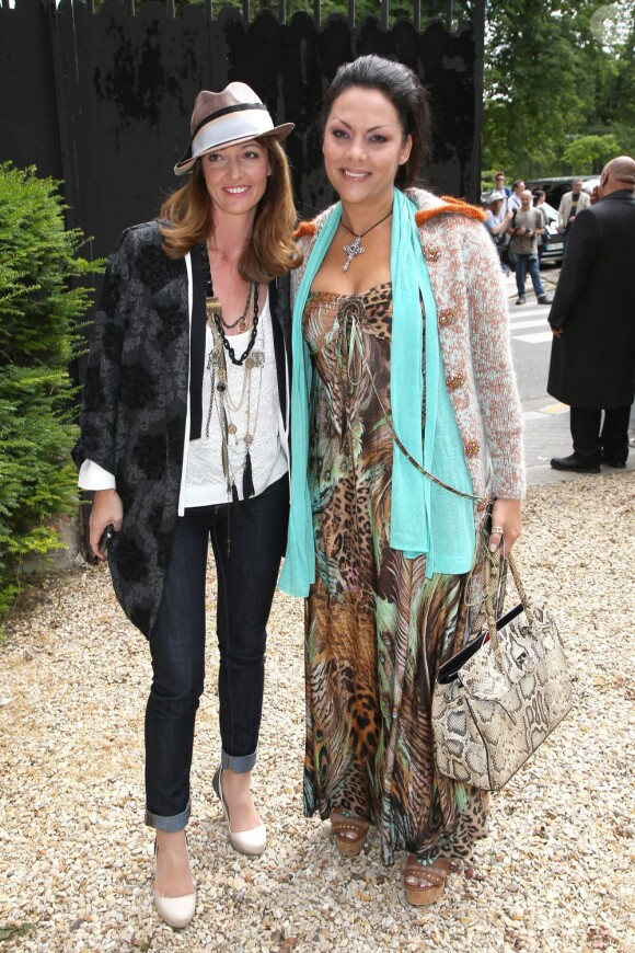 Emmanelle et Hermine de Clermont Tonnerre arrivent à la Villa Montmorency pour assister au défilé haute couture de Zuhair Murad. Paris, le 4 juillet 2013.