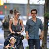 Une famille unie ! Orlando Bloom, son épouse Miranda Kerr et leur fils Flynn se baladent à Central Park le 4 juillet 2013 à New York