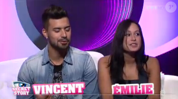 Vincent et Emilie dans la quotidienne de Secret Story 7 sur TF1 le vendredi 5 juillet 2013