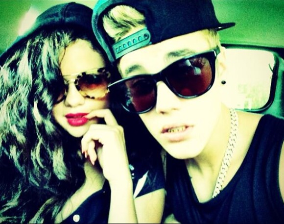 Le vendredi 5 juillet, Justin Bieber a posté sur Instagram cette photo de Selena Gomez et lui dans une voiture.