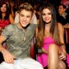 Justin Bieber et Selena Gomez aux Teen Choice Awards 2012. Los Angeles, le 22 juillet 2013.