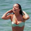 Tulisa Contostavlos s'éclate le jour de ses 25 ans, en vacances à Ibiza, le 13 juillet 2013