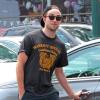 Robert Pattinson fait ses courses au supermarché à Los Angeles le 5 juillet 2013.