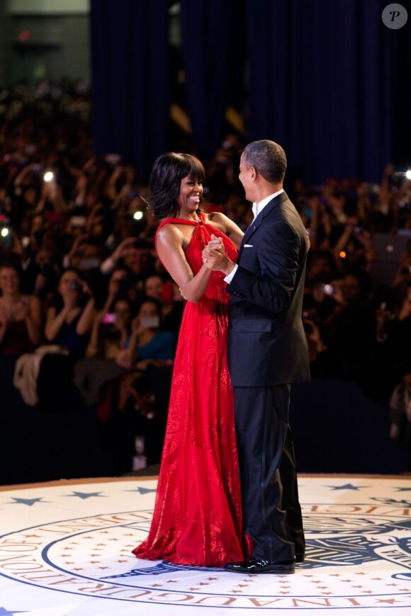 Barack Obama et Michelle Obama, lors du bal pour la soirée Walter E. Washington Convention Center à Washington, le 21 janvier 2013.