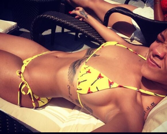 Rihanna pose en bikini sur Instagram, le 9 juillet 2013.