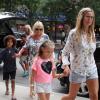 Heidi Klum et Martin Kirsten arrivent avec les enfants de la belle : Leni, Lou, Johan et Henry au Greenwich Hotel de Tribeca, à New York, le 9 juillet 2013.