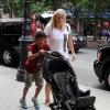 Heidi Klum et Martin Kirsten arrivent avec les enfants de la belle : Leni, Lou, Johan et Henry au Greenwich Hotel de Tribeca, à New York, le 9 juillet 2013.