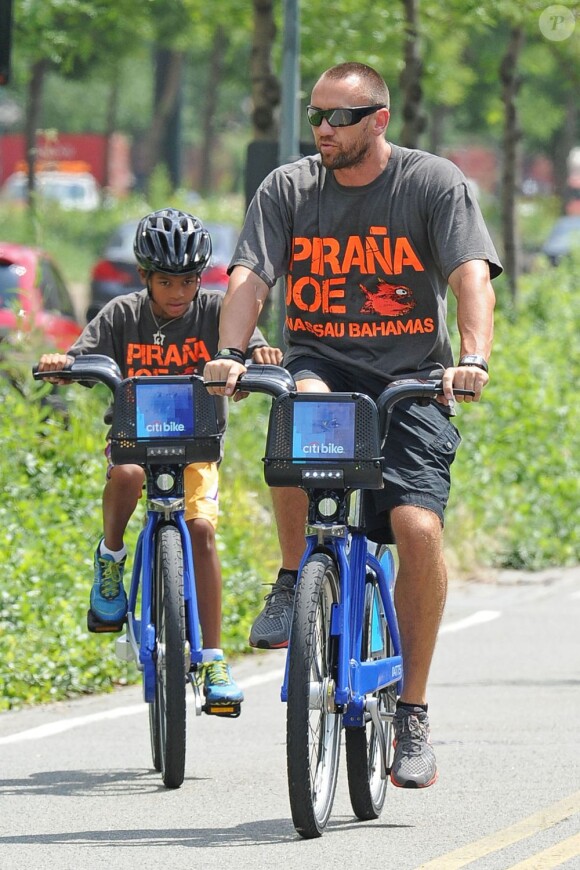 Martin Kirsten et Henry, en promenade à New York, avant de faire du vélo, le 8 juillet 2013.