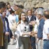 Plusieurs officiels attendaient le prince et la princesse des Asturies. Felipe et Letizia d'Espagne en visite au Parc National de la Sierra de Guadarrama le 10 juillet 2013, quelques jours après sa classification officielle en parc national.