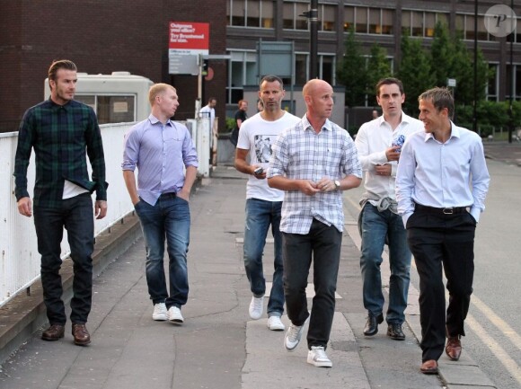 David Beckham, Paul Scholes, Nicky Butt, Ryan Giggs, Gary Neville et Phil Neville, tous formés à Manchester United où ils ont connu la gloire, se sont retrouvés pour une soirée nostalgie au Artisan Bar & Restaurant à Manchester le 8 juillet 2013