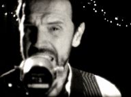 Gérald De Palmas : ''Serait-il ?'', un nouveau clip très rock pour son retour