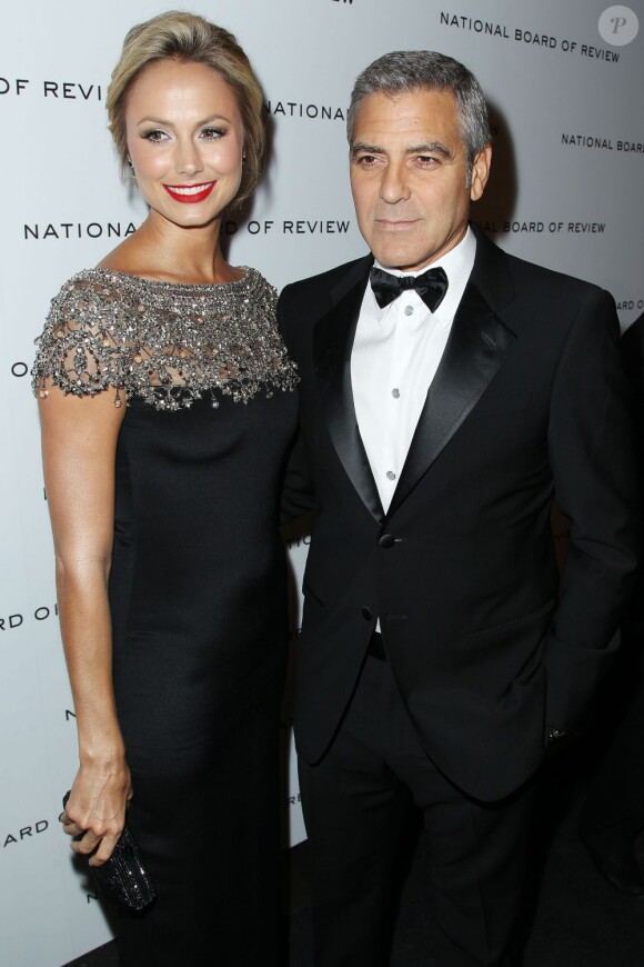 Stacy Keibler et George Clooney lors du gala du National Board of Review le 10 janvier 2012 à New York