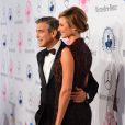 George Clooney et Stacy Keibler lors d'un gala de charité à Beverly Hills le 20 octobre 2012