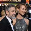 George Clooney, barbu, et Stacy Keibler lors de la cérémonie des Oscars le 24 février 2013 à Los Angeles