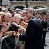 George Clooney, heureux et célibataire, vient de déjeuner au Pavillon Ledoyen avant d'aller visiter la boutique Nespresso sur les Champs Elysées, le 16 juillet 2013.