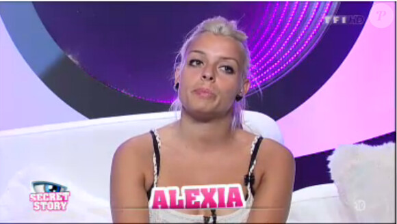 Alexia dans la quotidienne de Secret Story 7 sur TF1 le vendredi 19 juillet 2013
