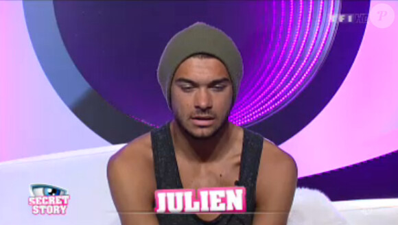 Julien dans la quotidienne de Secret Story 7 sur TF1 le vendredi 19 juillet 2013