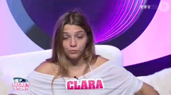 Clara dans la quotidienne de Secret Story 7 sur TF1 le vendredi 19 juillet 2013