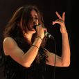 Olivia Ruiz en concert sur la place de l'Hôtel de Ville de Paris, à l'occasion du festival Fnac Live, le 18 juillet 2013.