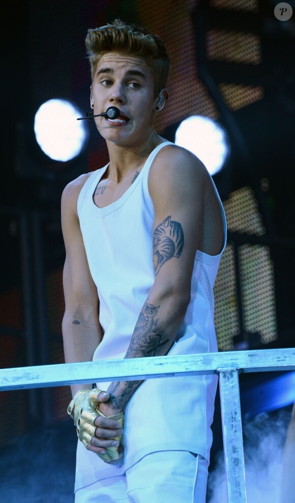 Le chanteur Justin Bieber en concert à la Lanxess Arena de Cologne, en Allemagne, le 6 avril 2013.