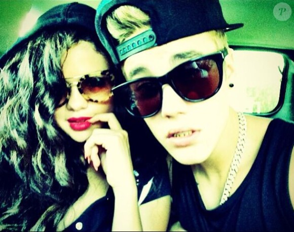 Le vendredi 5 juillet, Justin Bieber a posté sur Instagram cette photo de Selena Gomez et lui dans une voiture