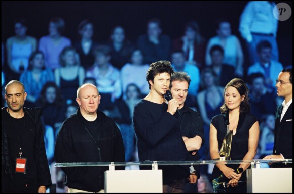 Bertrand Cantat et Noir Désir aux Victoires de la Musique à Paris, le 10 mars 2002.
