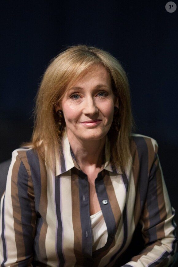 Le romancière J.K. Rowling à Bath, le 8 mars 2013.