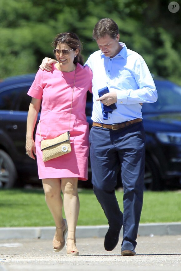 Exclusif - Nick Clegg (Vice-Premier ministre du Royaume-Uni) en vacances avec sa femme Miriam et ses enfants Antonio, Miguel et Alberto à Olmedo en Espagne le 25 juillet 2013.