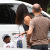 Sandra Bullock sort de la garderie de son fils avec une fleur dans les cheveux le jour de son anniversaire Los Angeles, le 26 juillet 2013