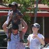Sandra Bullock va chercher son fils à la crèche à Los Angeles le 25 juillet 2013