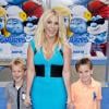 Britney Spears et ses fils Sean Preston et Jayden James à l'avant-première du film "Les Schtroumpfs 2" à Westwood, le 28 juillet 2013.