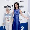 Katy Perry et sa grand-mère Ann Hudson à l'avant-première du film "Les Schtroumpfs 2" à Westwood, le 28 juillet 2013.