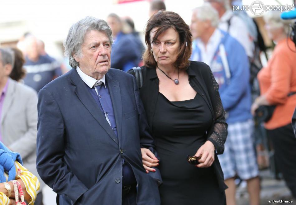 Jean-Pierre Mocky et sa bien-aimée Patricia Barzyck lors des funérailles de Bernadette Lafont au temple de Saint-André-de-Valborgne dans le Gard le 29 juillet 2013