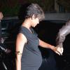 Halle Berry, enceinte, et son mari Olivier Martinez à West Hollywood, le 30 juillet 2013.