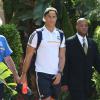 Cristiano Ronaldo quitte le Beverly Hills Hotel avec ses partenaires du Real Madrid. Beverly Hills, le 29 juillet 2013.