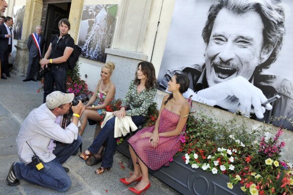 Valérie Kaprisky pendant le dernier jour de tournage du film "Salaud, on t'aime" à Saint-Gervais-les-Bains, le 31 juillet 2013.