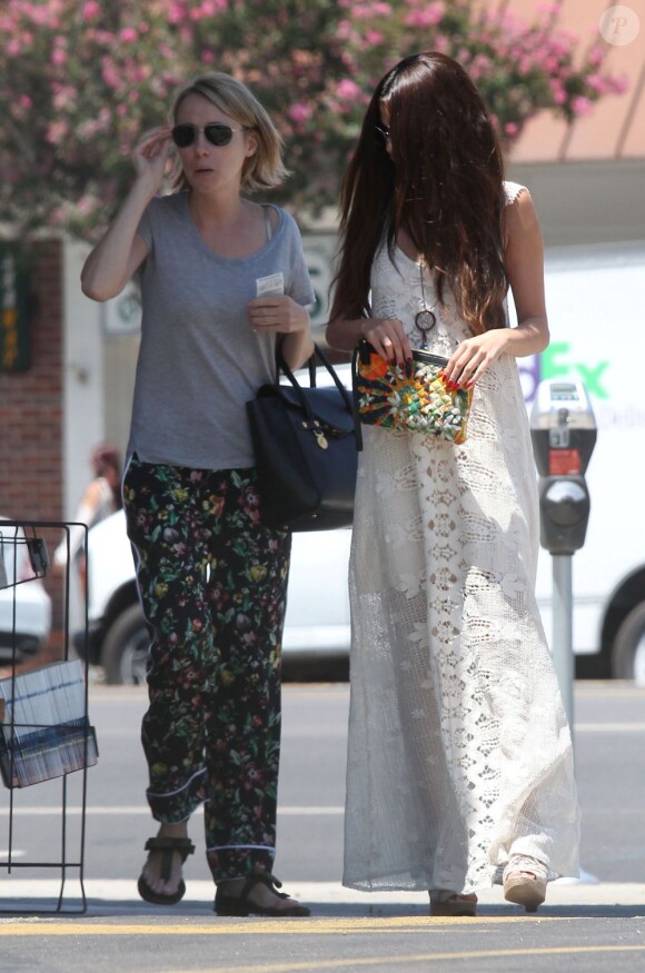 La chanteuse Selena Gomez va faire du shopping chez à Santa Monica, le 1er août 2013.