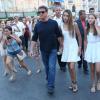 Sylvester Stallone se balade au côté de sa femme Jennifer Flavin et ses filles Sophia, Sistine et Scarlet en vacances à Saint-Tropez le 3 août 2013.
