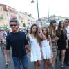 Sylvester Stallone au côté de sa femme Jennifer Flavin et ses filles Sophia, Sistine et Scarlet en vacances à Saint-Tropez le 3 août 2013.
